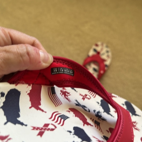 New Spenco Flip Flops with Patriotic Print women’s size 9 - Picture 3 of 7